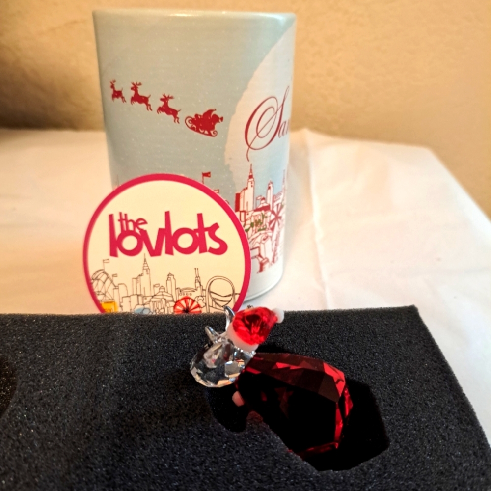 Swarovski Lovlots Santa Mo 2011 #1096024 pristine  in box